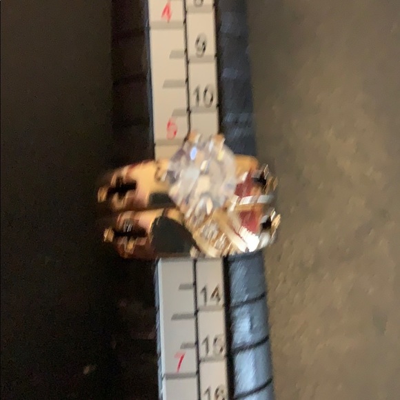 Engagement Rings - Picture 2 of 5